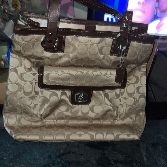 Coach purse - Picture 1 of 7